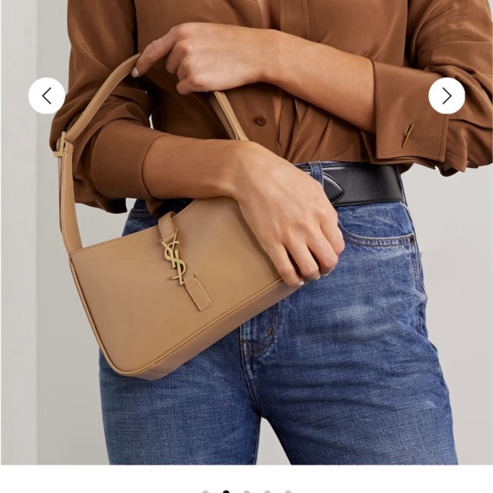 SAINT LAURENT Le 5 á 7 HOBO BAG